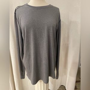 Under Armour men’s long sleeve t shirt. Threadborne heatgear size XL